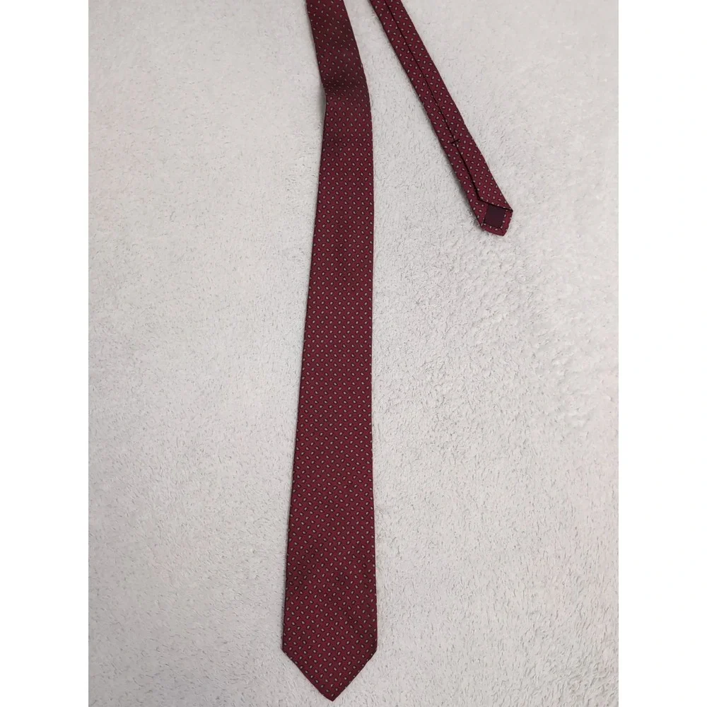 Yves Saint Laurent YSL Tie Red Mini Paisley Print 100% Silk USA Stain‎
